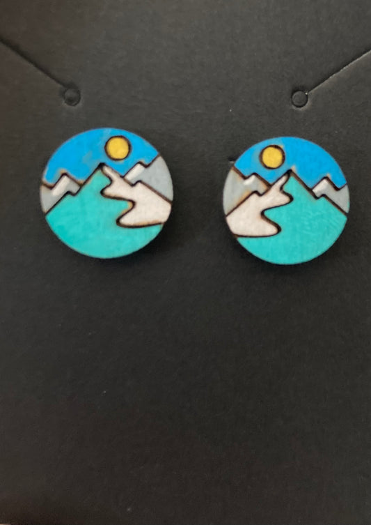 Snow capped mountains stud earrings