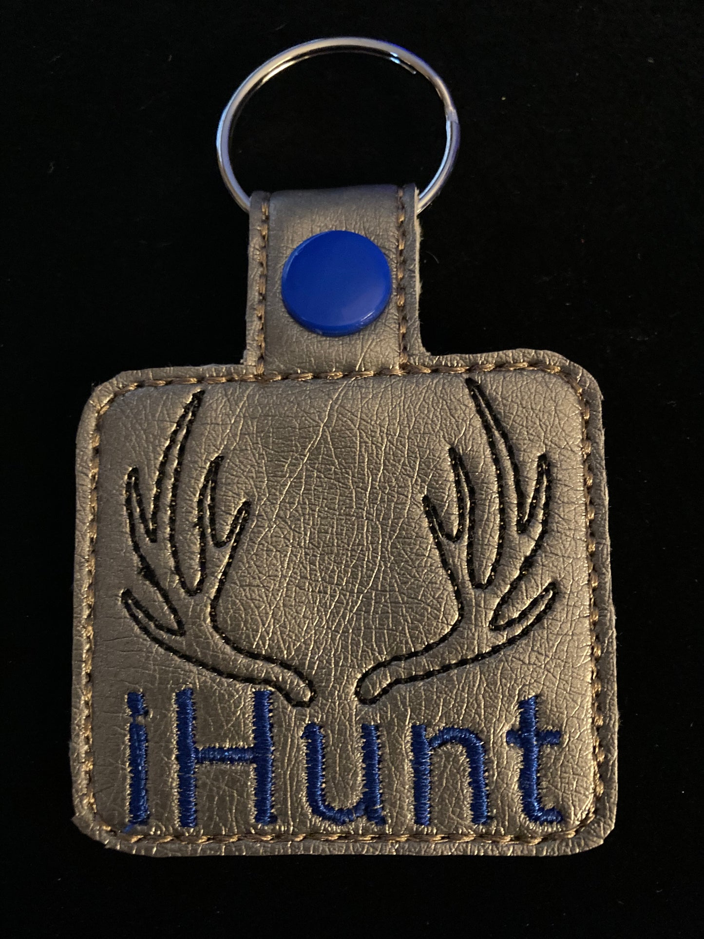 I Hunt keychain