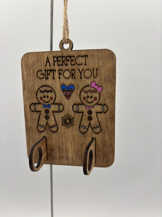 A perfect gift for you gingerbread money holder