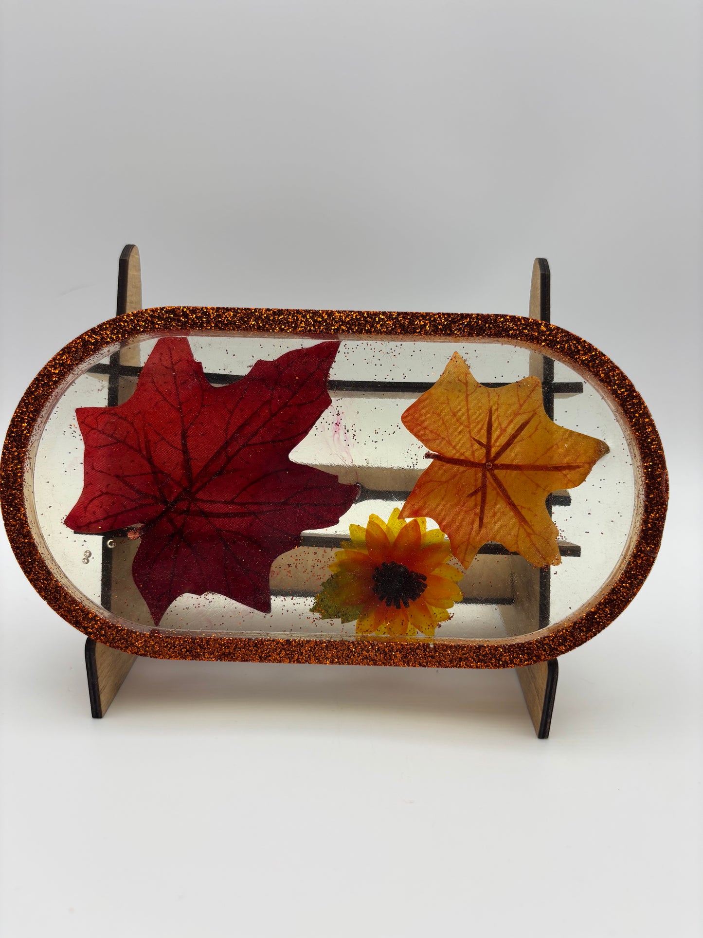 Clear fall resin tray.