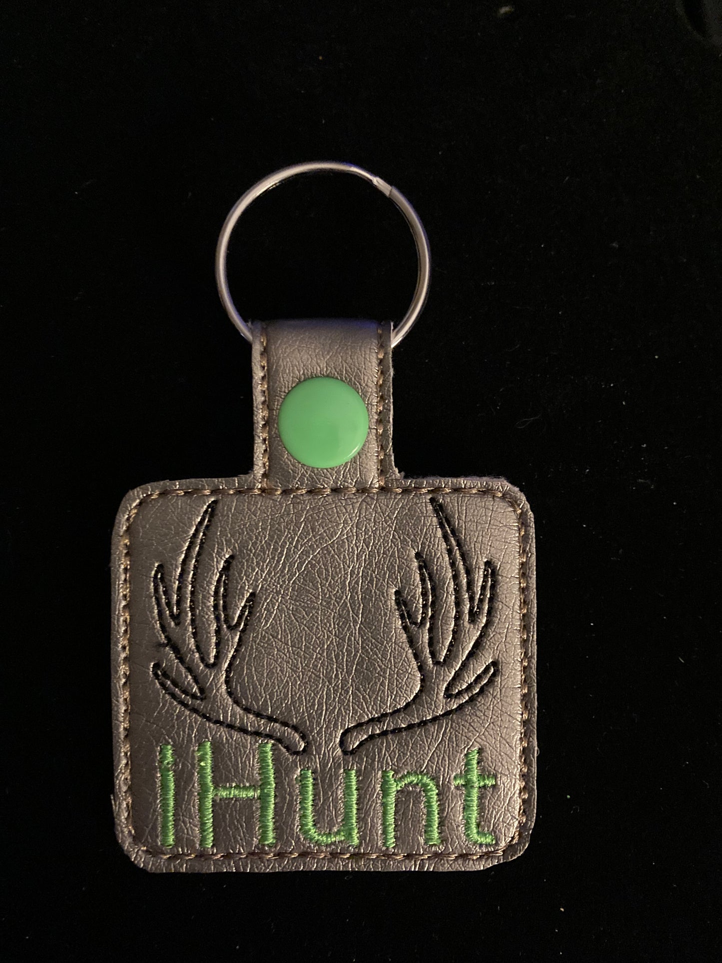 I Hunt keychain