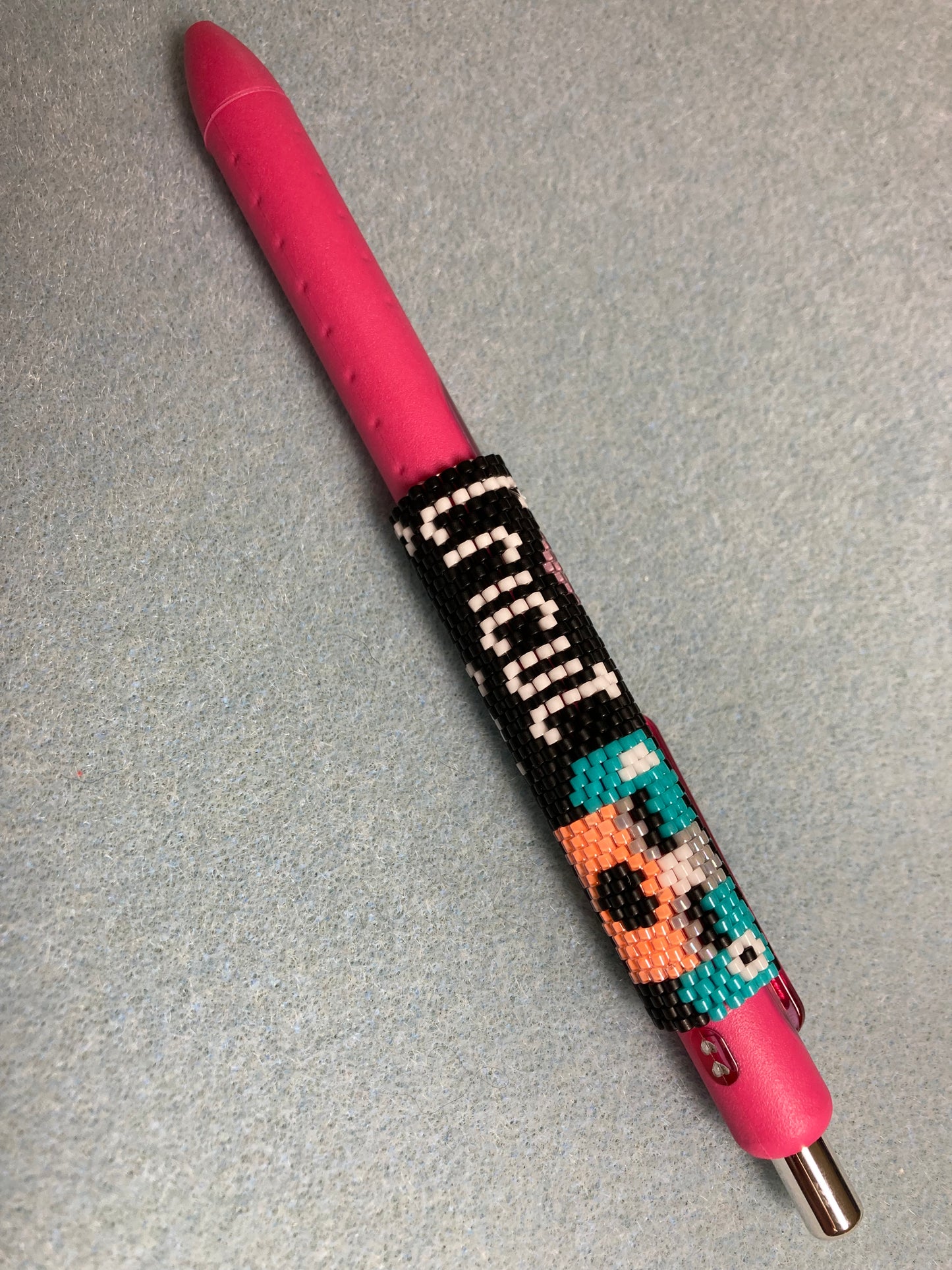 Cricut Crafting beaded pen sleeve
