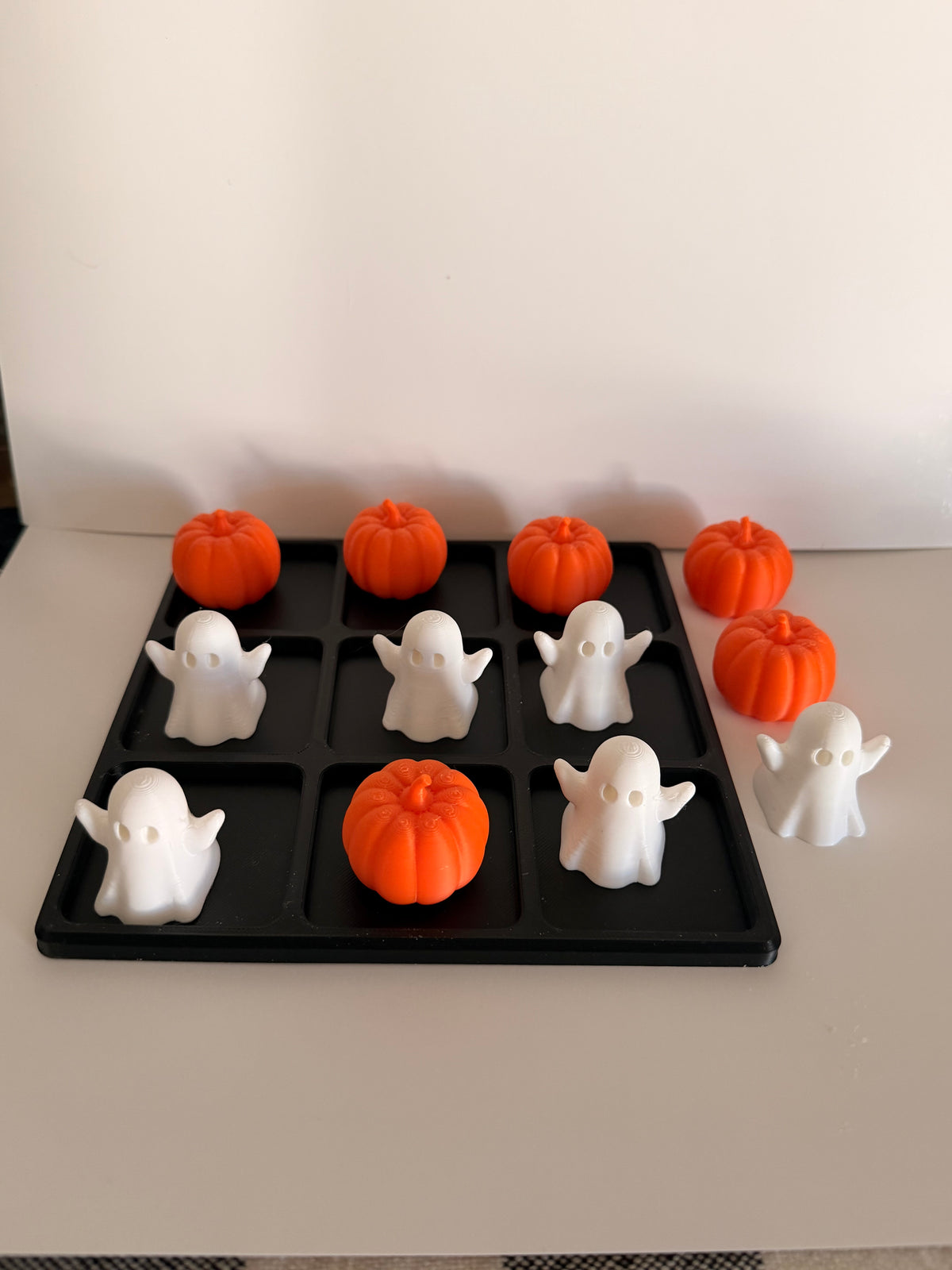 Halloween Tic-Tac-Toe Game – Ghosts & Pumpkins